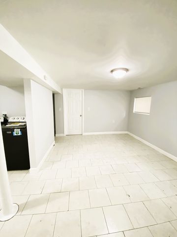 949 N Lockwood Avenue, Chicago, IL 60651