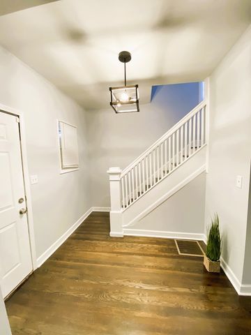 949 N Lockwood Avenue, Chicago, IL 60651