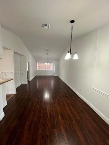 18336 NW 68th Ave E, Hialeah, FL 33015