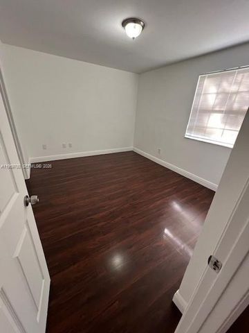 18336 NW 68th Ave E, Hialeah, FL 33015