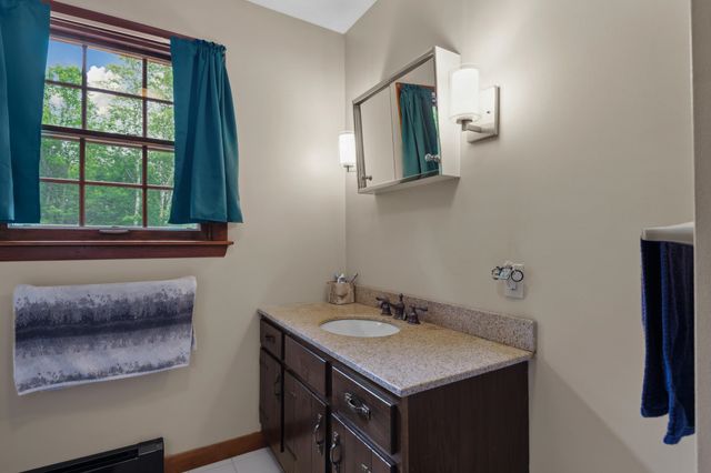 13 Seyah Road, Shelburne, NH 03581