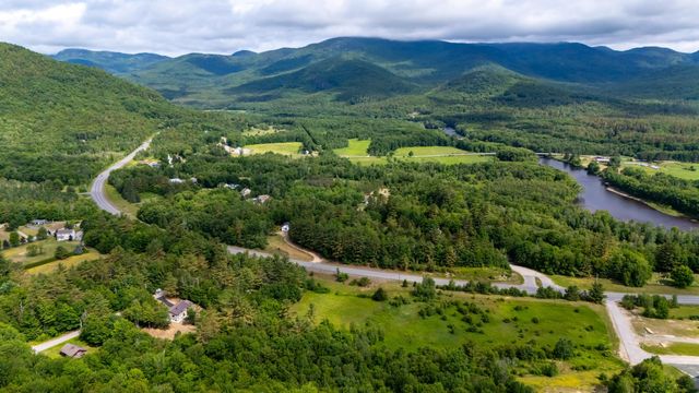 13 Seyah Road, Shelburne, NH 03581