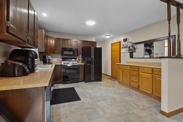 13 Seyah Road, Shelburne, NH 03581