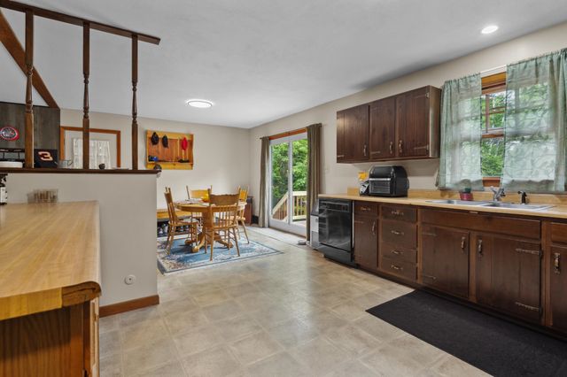 13 Seyah Road, Shelburne, NH 03581