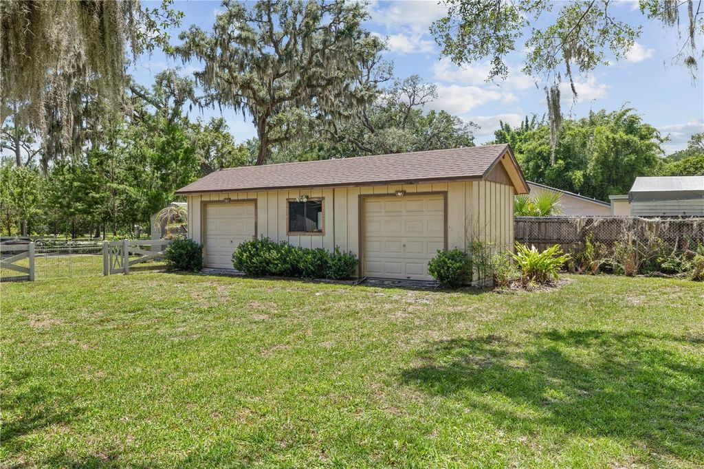 Image 4 of property listing at 338 ROCKWELL CIRCLE, Lake Mary, FL 32746
