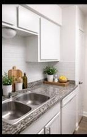 6200 W Tidwell Road 1704, Houston, TX 77092