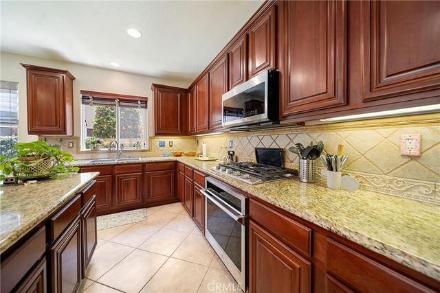 28618 Gabrial Place, Saugus, CA 91390