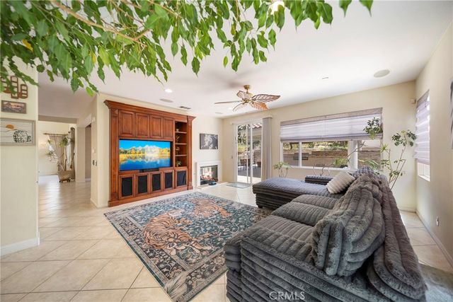 28618 Gabrial Place, Saugus, CA 91390