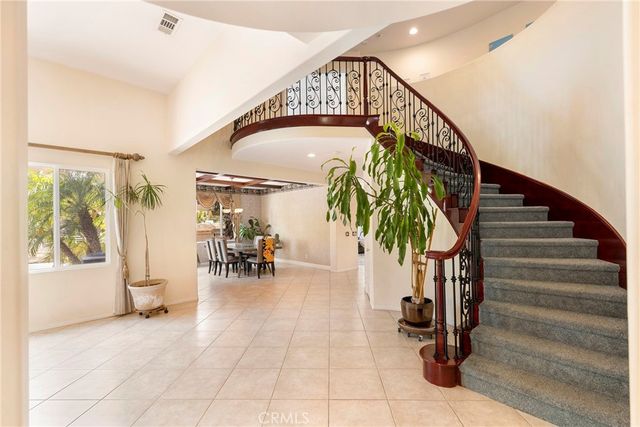 28618 Gabrial Place, Saugus, CA 91390
