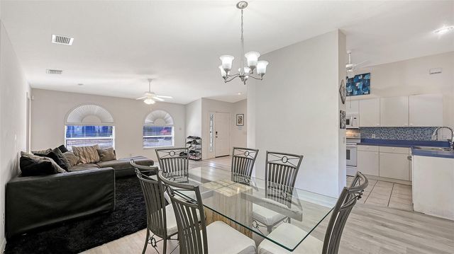 625 VERROCCHIO DRIVE 625, Nokomis, FL 34275