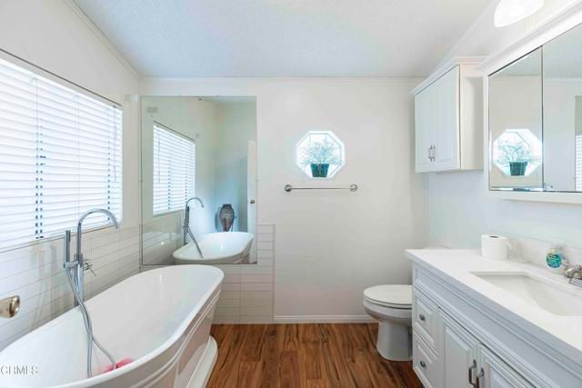 9205 Eastwind Circle, Bakersfield, CA 93306