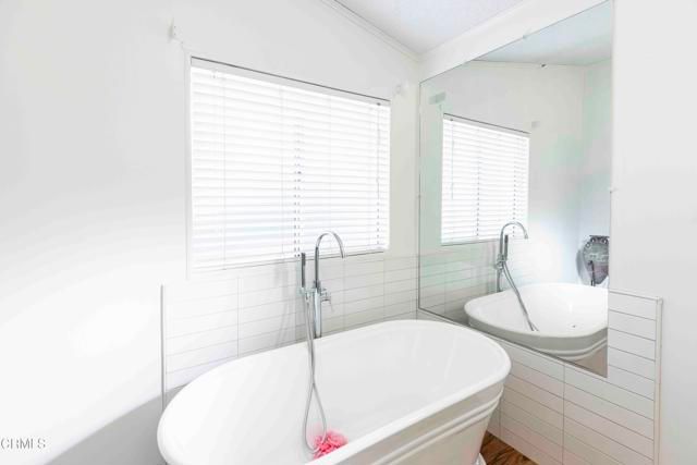 9205 Eastwind Circle, Bakersfield, CA 93306