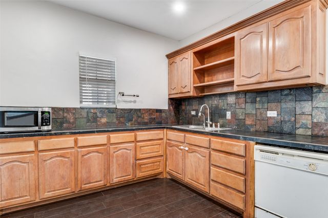 616 Wayne Street, Dallas, TX 75223