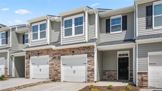 1664 Hallview Court, Kernersville, NC 27284