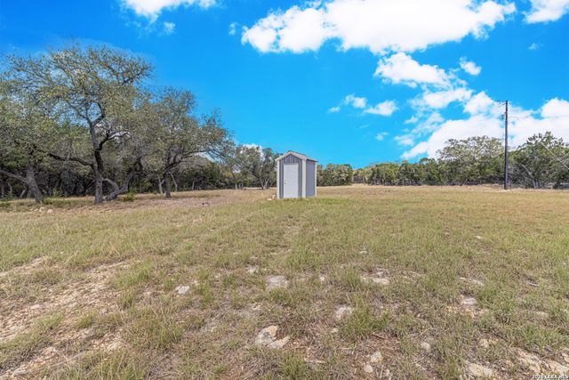 1353 Brushy Creek Dr, Lakehills, TX 78063