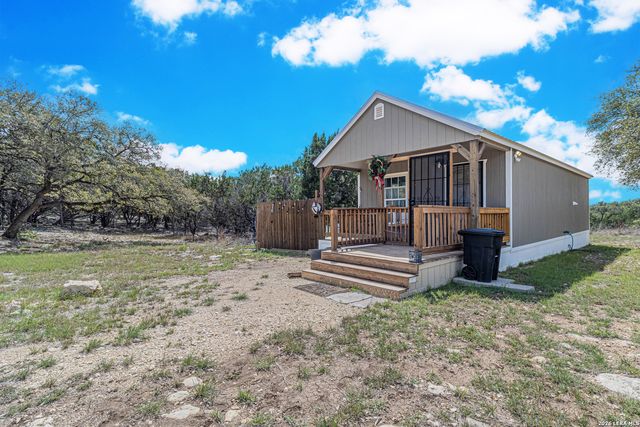 1353 Brushy Creek Dr, Lakehills, TX 78063