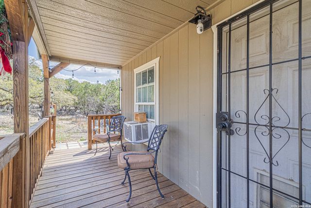 1353 Brushy Creek Dr, Lakehills, TX 78063