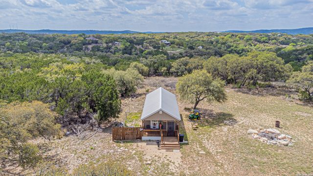 1353 Brushy Creek Dr, Lakehills, TX 78063