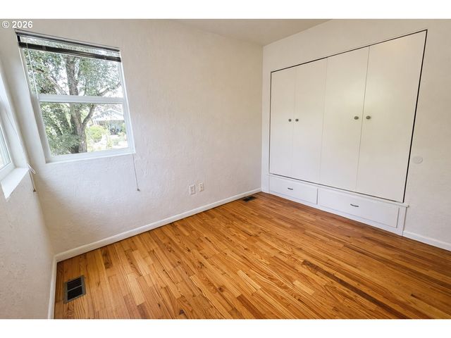 135 Ne 55TH Ave, Portland, OR 97213