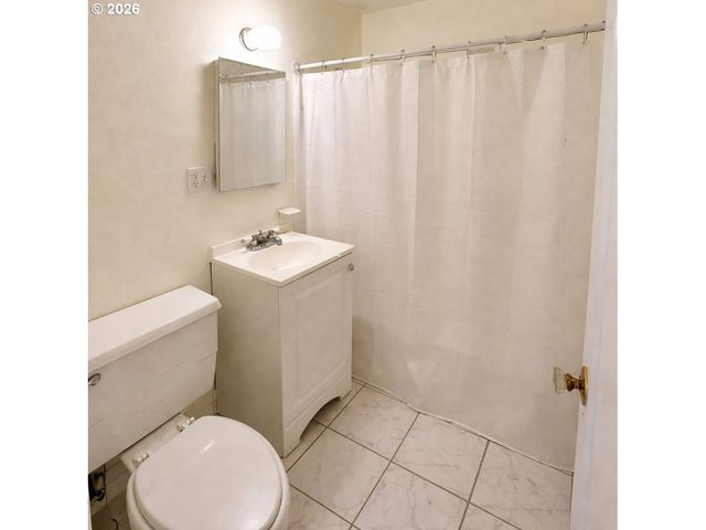 135 Ne 55TH Ave, Portland, OR 97213