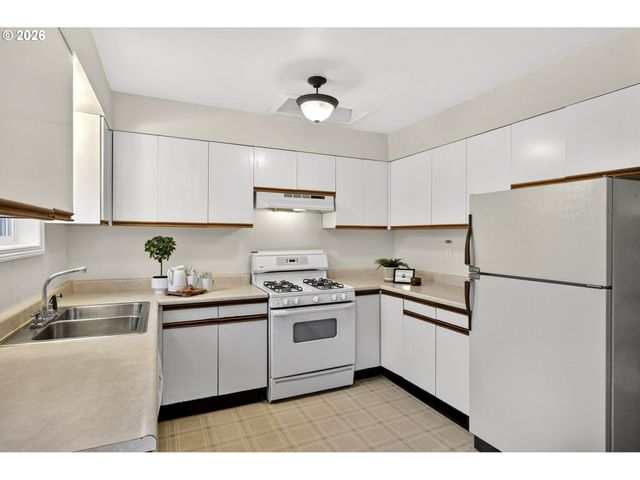 135 Ne 55TH Ave, Portland, OR 97213