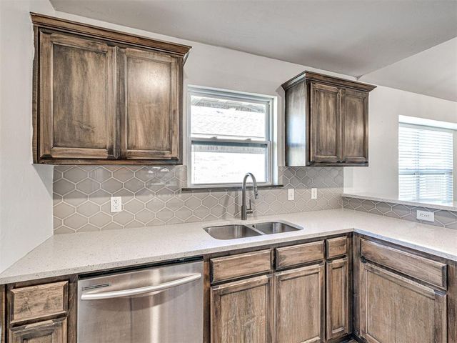 3012 NW 184th Terrace, Edmond, OK 73012