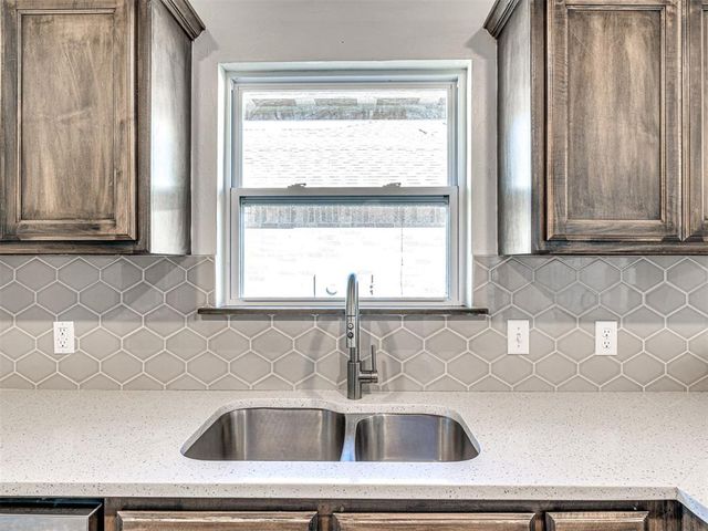 3012 NW 184th Terrace, Edmond, OK 73012