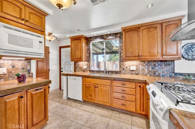 582 S Nutwood Street, Orange, CA 92869