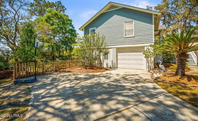 16 Cameroon Drive, Beaufort, SC 29907
