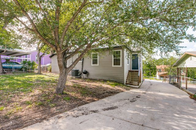 126 Lincolnshire Dr, San Antonio, TX 78220
