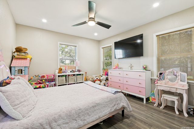 126 Lincolnshire Dr, San Antonio, TX 78220