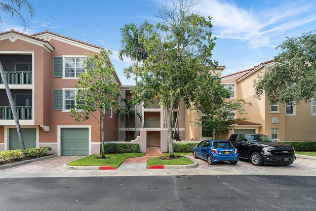 11740 St Andrews Place 207, Wellington, FL 33414