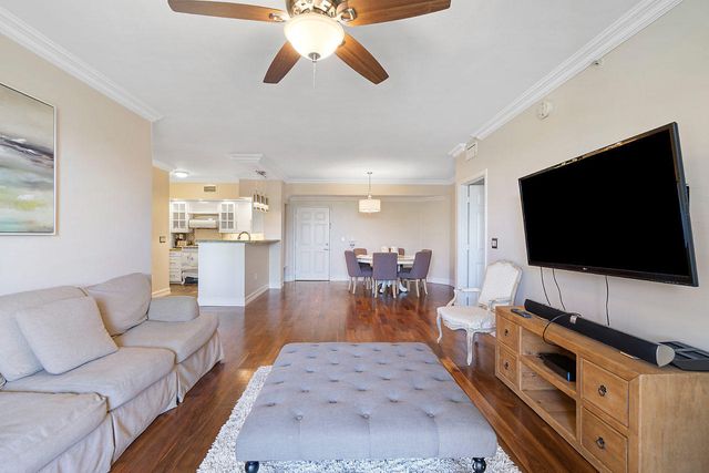 11740 St Andrews Place 207, Wellington, FL 33414