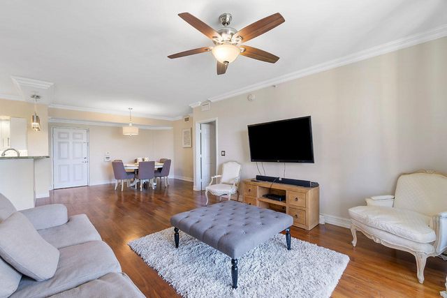 11740 St Andrews Place 207, Wellington, FL 33414