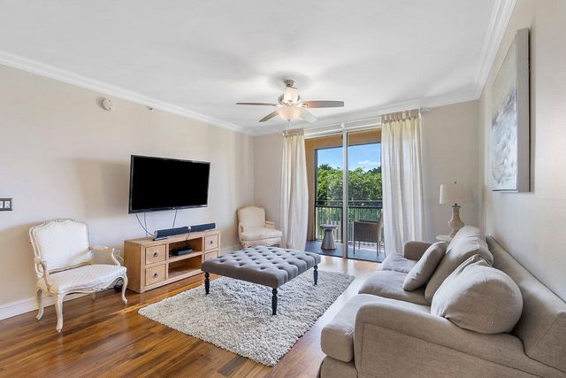 11740 St Andrews Place 207, Wellington, FL 33414