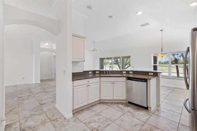 1649 HARTSVILLE TRAIL, The Villages, FL 32162