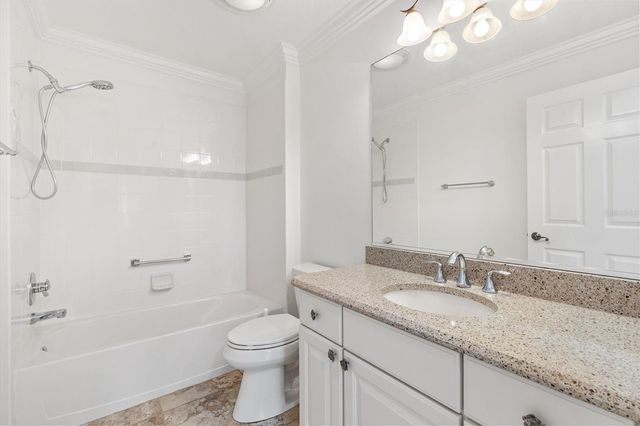 1649 HARTSVILLE TRAIL, The Villages, FL 32162