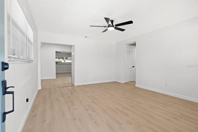 207 W BOUGAINVILLEA AVENUE, Tampa, FL 33612