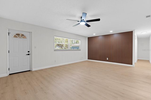 207 W BOUGAINVILLEA AVENUE, Tampa, FL 33612