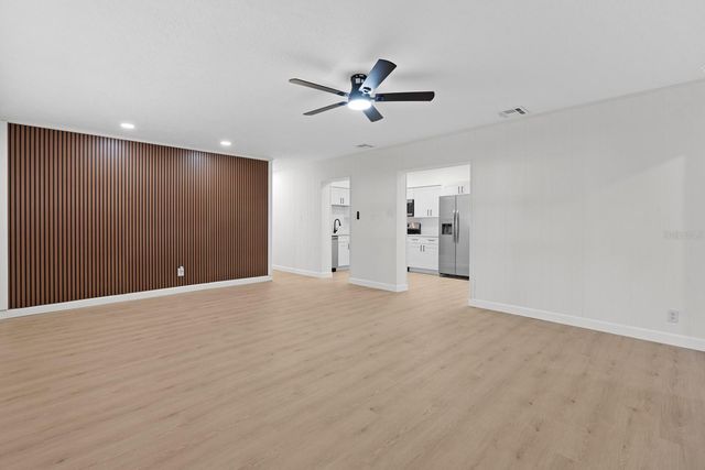 207 W BOUGAINVILLEA AVENUE, Tampa, FL 33612