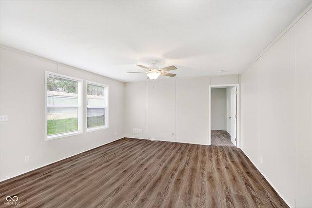 154 Echo Lake E, Mooresville, IN 46158