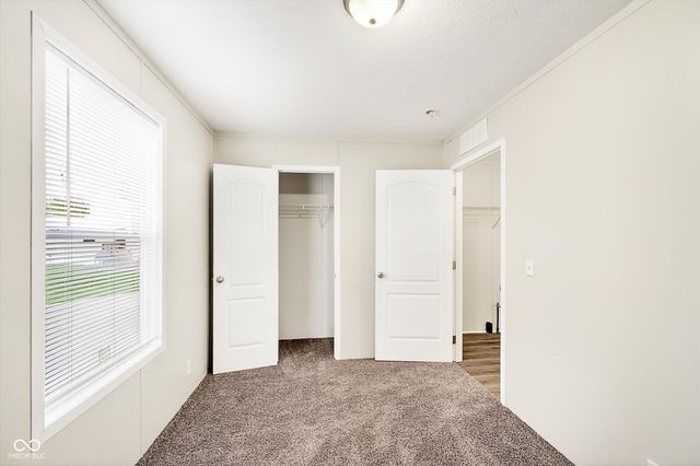 154 Echo Lake E, Mooresville, IN 46158