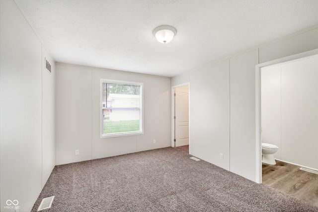 154 Echo Lake E, Mooresville, IN 46158