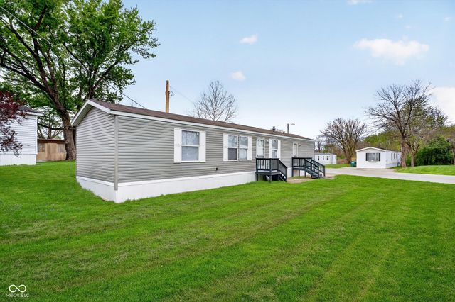 154 Echo Lake E, Mooresville, IN 46158