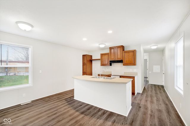 154 Echo Lake E, Mooresville, IN 46158