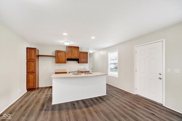 154 Echo Lake E, Mooresville, IN 46158