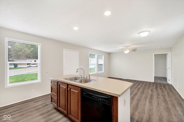 154 Echo Lake E, Mooresville, IN 46158