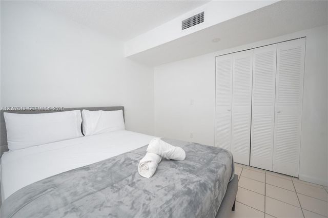 500 NE 26th St 2C, Miami, FL 33137