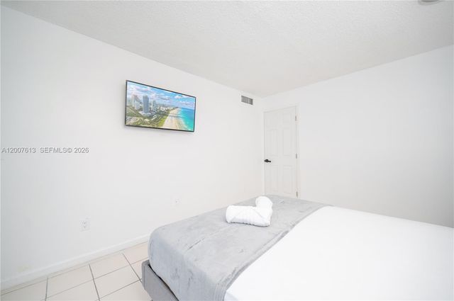 500 NE 26th St 2C, Miami, FL 33137