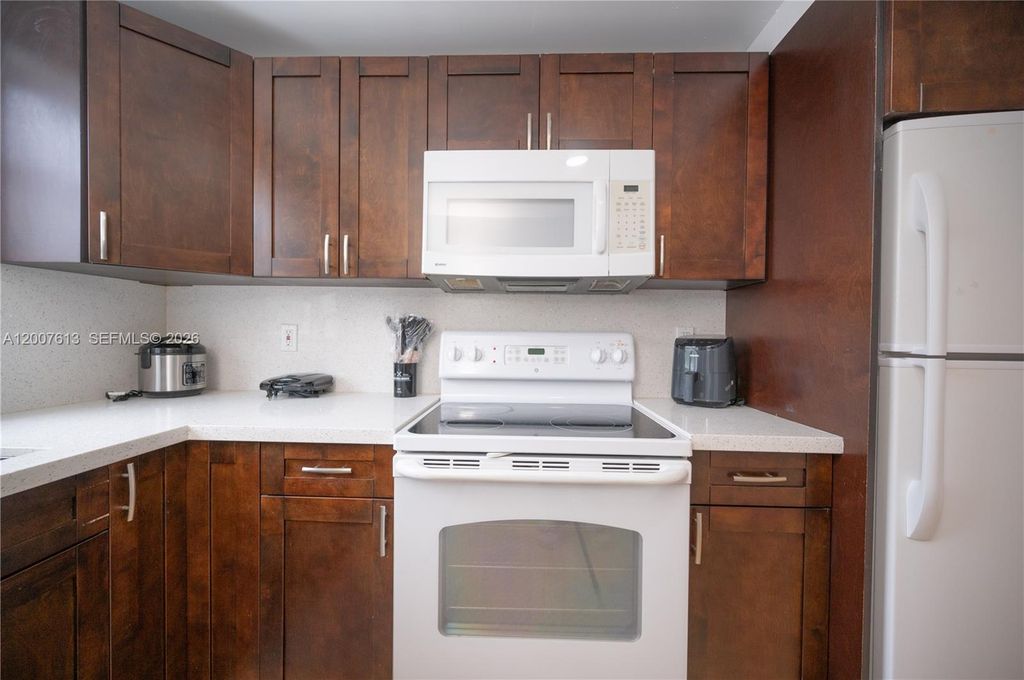 500 NE 26th St 2C, Miami, FL 33137